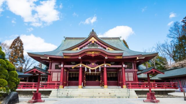 金運 神社 東京 白蛇 場所 どこ ご利益 近郊 スポット